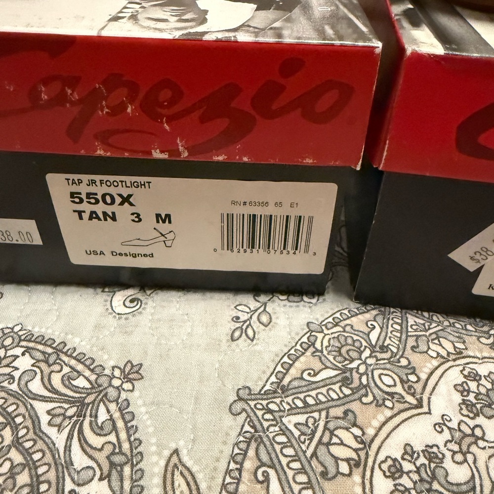 Capezio tan character shoes NWT - Picture 5 of 6